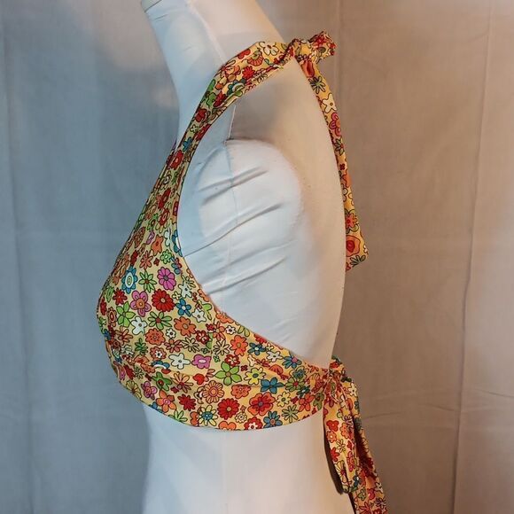 Floral Halter Top - Picture 3 of 6